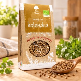 Kolendra EKO 30g Dary Natury – opakowanie i przyprawa na drewnianym blacie