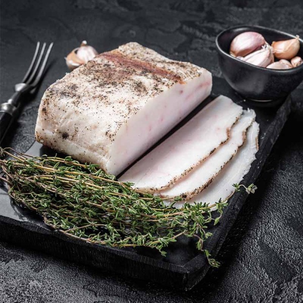 Gesalzener Speck mit Majoran – traditionelle Qualität | Geschäft super-stek.pl