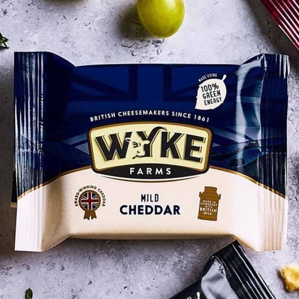 Wyke Farms MILD Cheddar cheese – mild and creamy taste | super-stek.pl