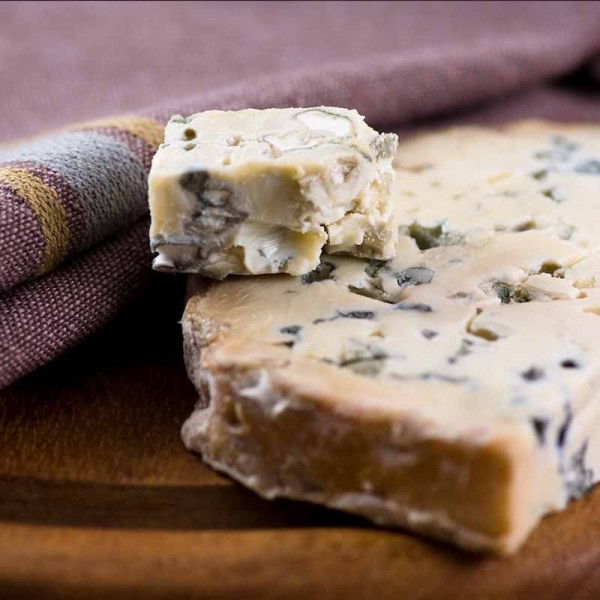 Fourme d'Ambert – exquisite French blue cheese | super-stek.pl