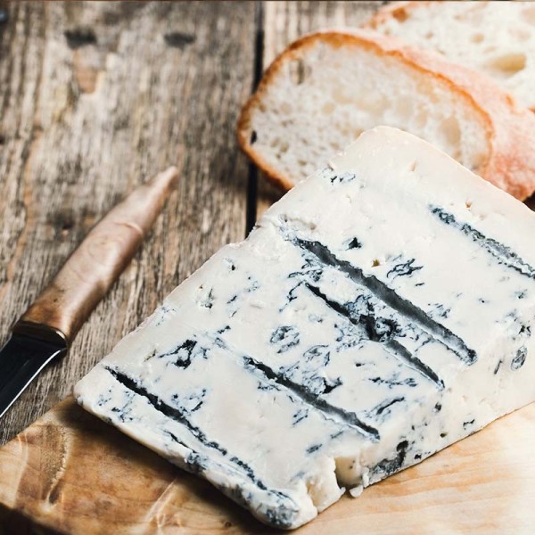 Gorgonzola Piccante – intensiver italienischer Blauschimmelkäse | super-stek.pl