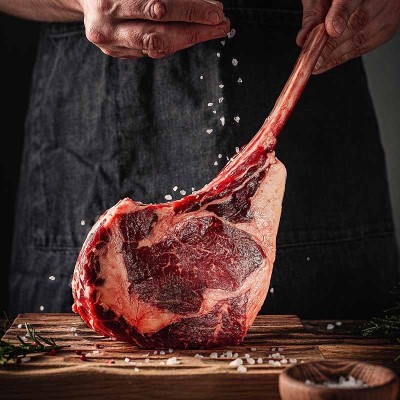 Tomahawk Ribeye-Steak am Knochen, 30 Tage gereift | super-steak.de