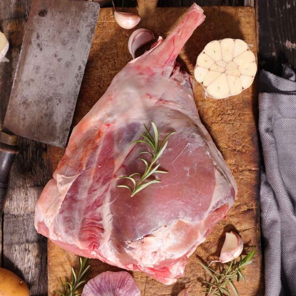 Bone-in lamb leg - for roasting and dinner | super-stek.pl