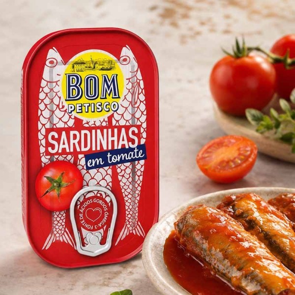Sardynki w Sosie Pomidorowym  – Portugalski Przysmak | super-stek.pl