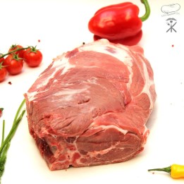 Karkówka wieprzowa z kością – doskonała na grill i pieczeń | super-stek.pl