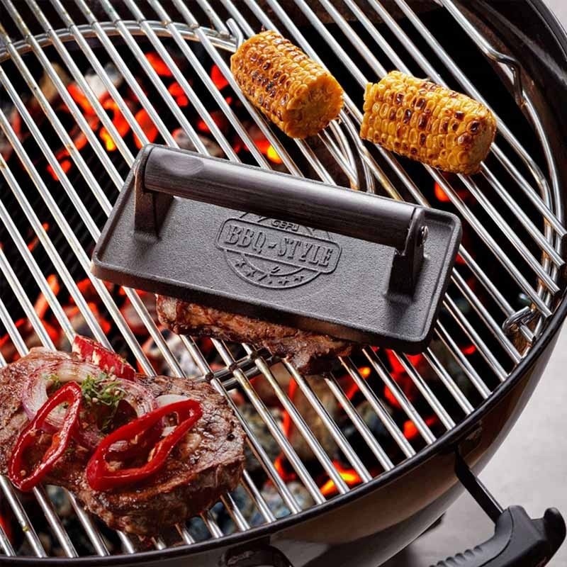 Żeliwna prasa do steków i burgerów GEFU BBQ