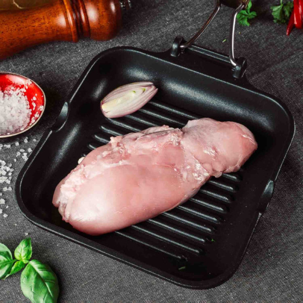 Boneless, skinless leg from Nadbiebrzański chicken | super-stek.pl