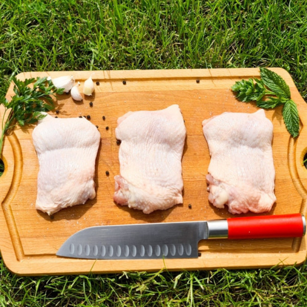 Deboned thigh of Nadbiebrzański chicken – boneless | super-stek.pl